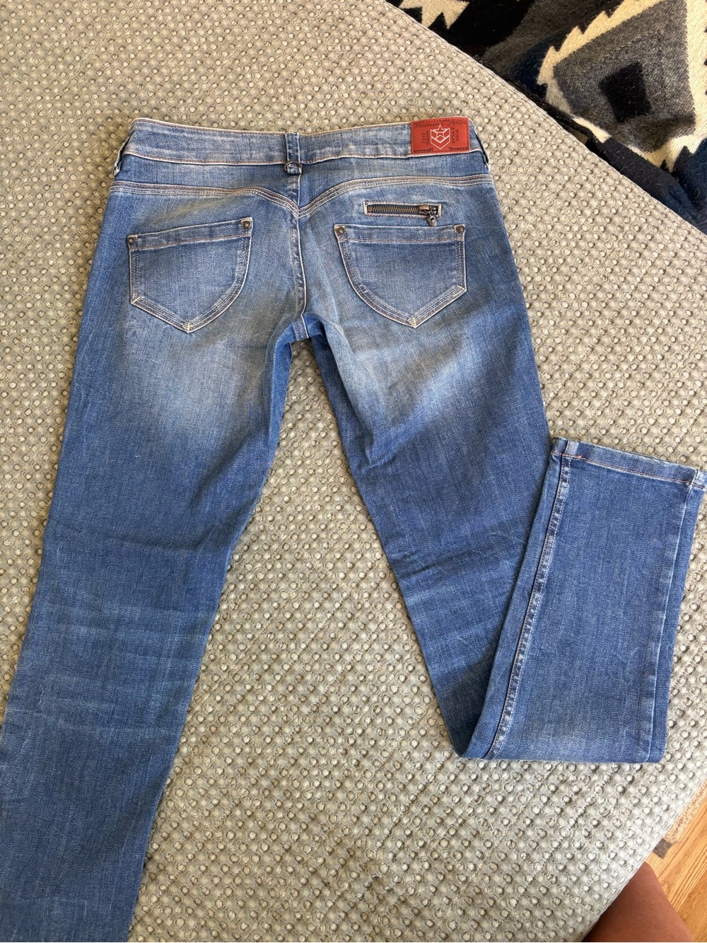 Made in France Straight Leg Low Rise Jeans in Faded Blue size 28/29 - Picture 4 of 6